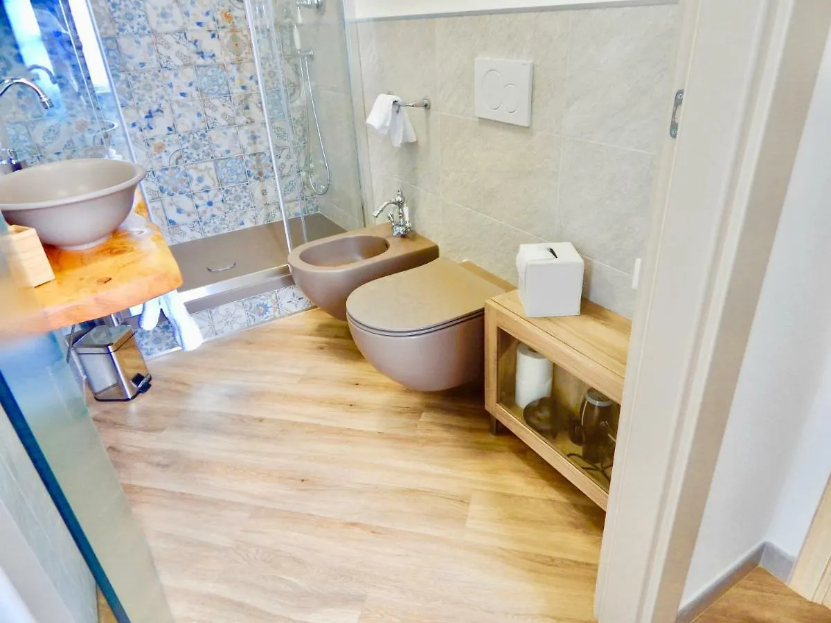 Guest house Le Giuee Hotel Genoa Italy